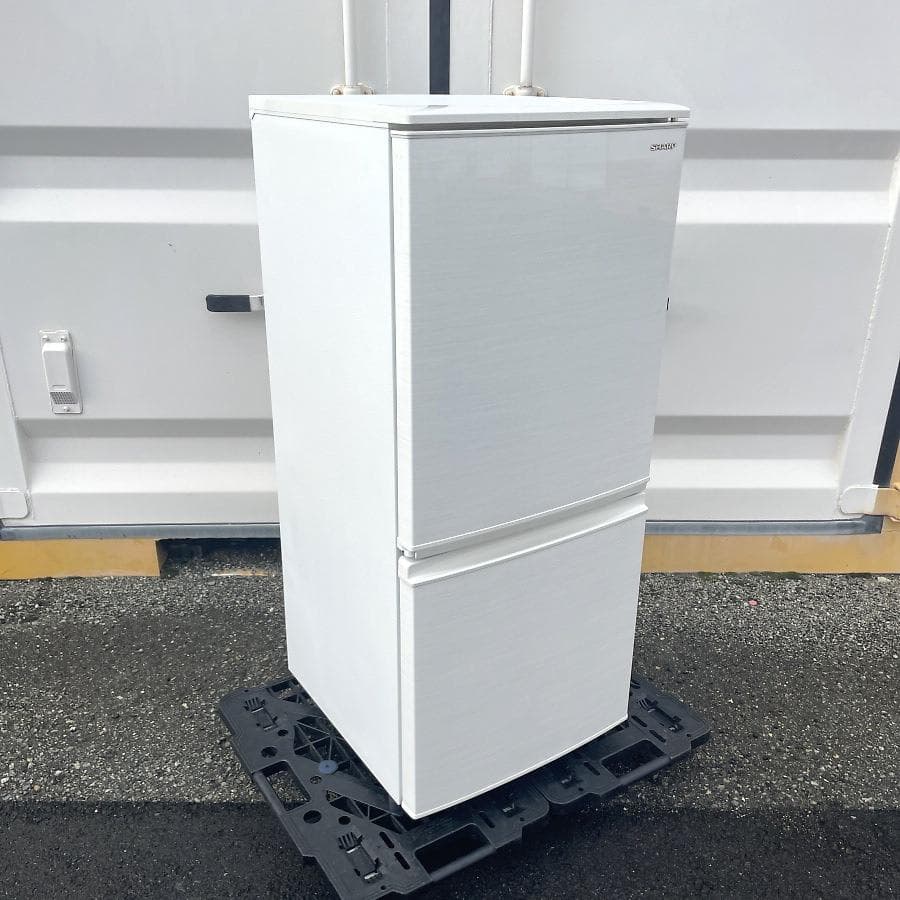 シャープ 冷蔵庫 137L SJ-D14E-W つけかえどっちもドア 自動霜取り