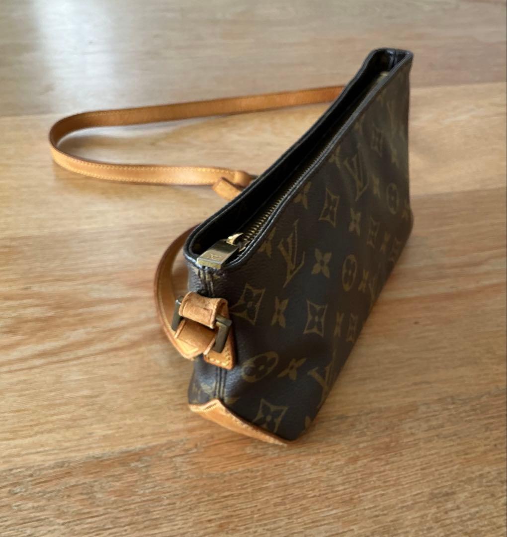 LOUIS VUITTONルイ・ヴィトン　トロター ショルダーバッグ