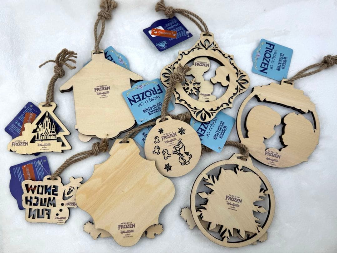香港ディズニー限定 アナ雪 ワールドオブフローズン 木製オーナメント
