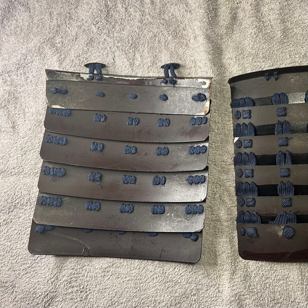 【日本 甲冑•等身大】 丸武工房製 【 袖 （一式） 】 鉄製 鎧•部品