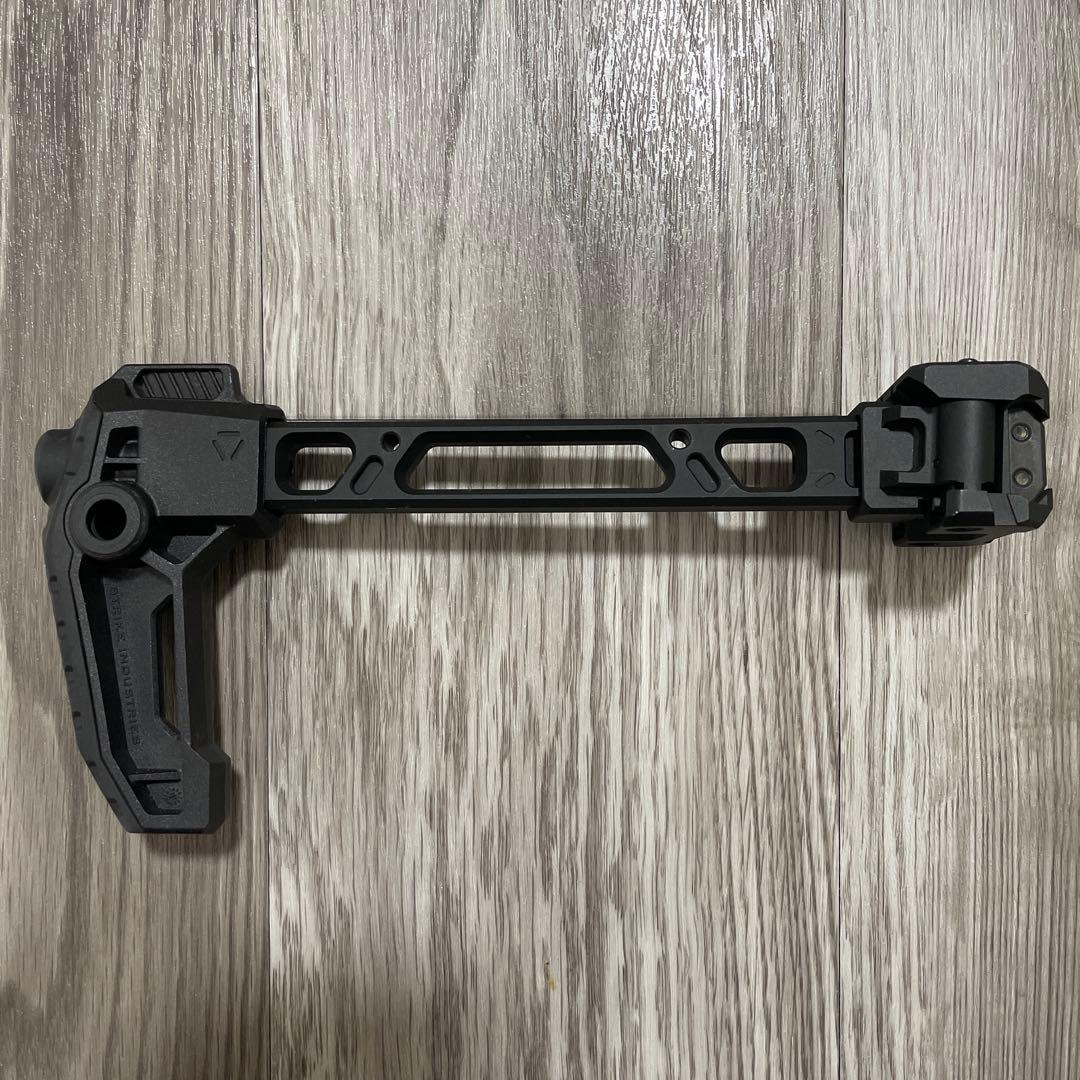 実物 STRIKE INDUSTRIES フォールディングストック ストライク