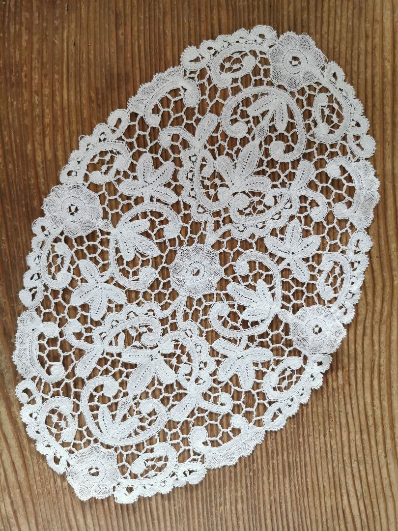 アンティークベルギー ブルージュ 草花紋様 ボビン編みリネンレース