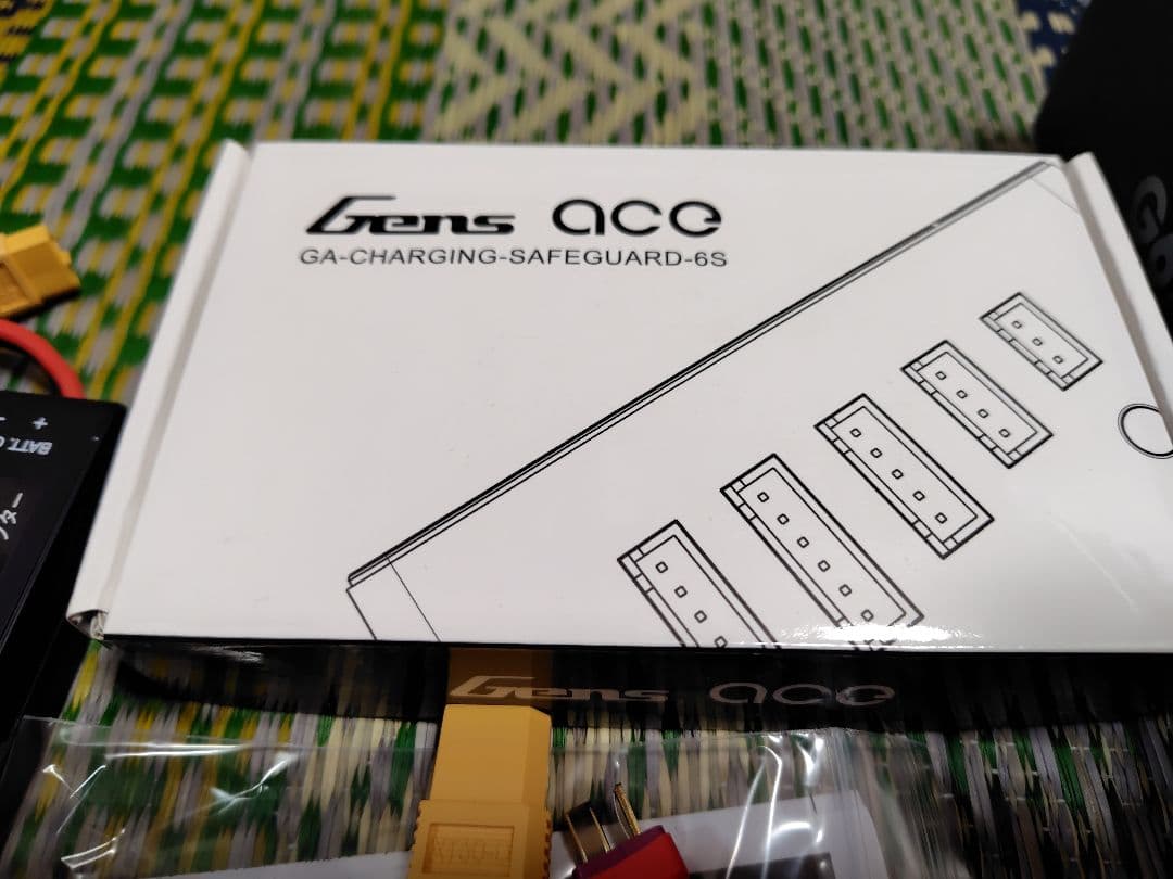 Gフォース　G6AC 　バッテリー充電器　京商　リポバッテリープロテクター