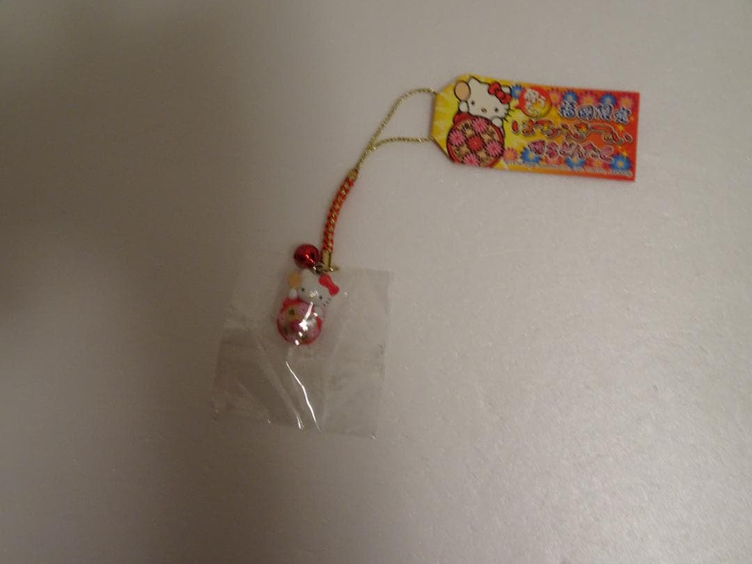 新品、未使用。ご当地限定ハローキティ根付けストラップ16個+中古2個　de-18