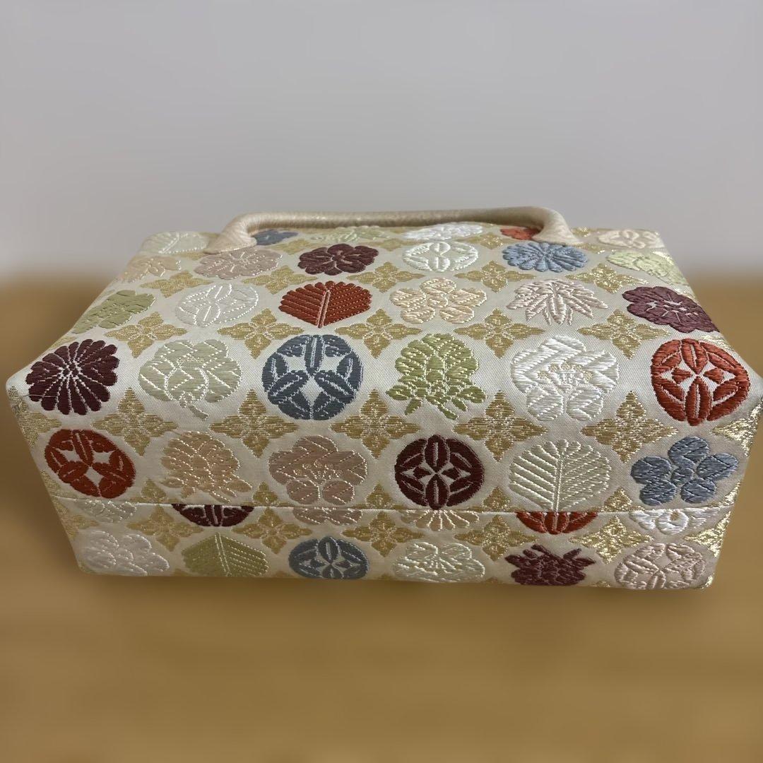 正月　成人式　初釜　茶会　和装バッグ 多色刺繍 利休バッグ 正絹　未使用　居東屋