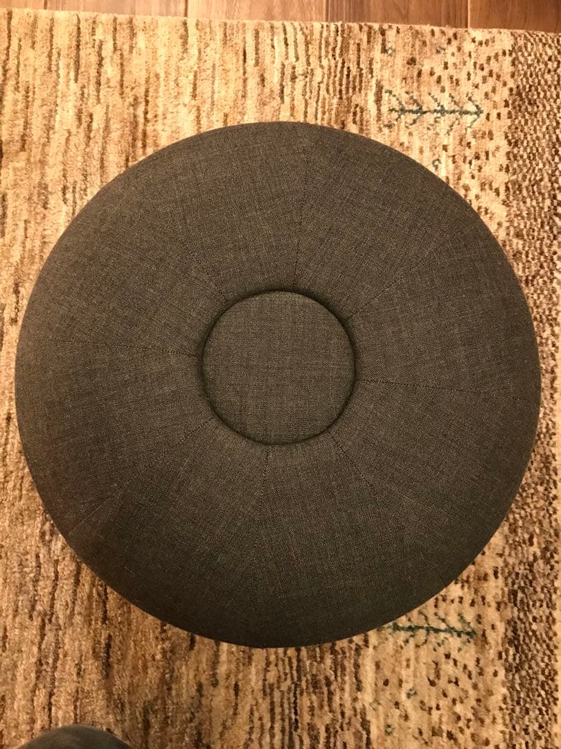 Fritz Hansen/フリッツハンセン スツール POUF/プフ 丸椅子