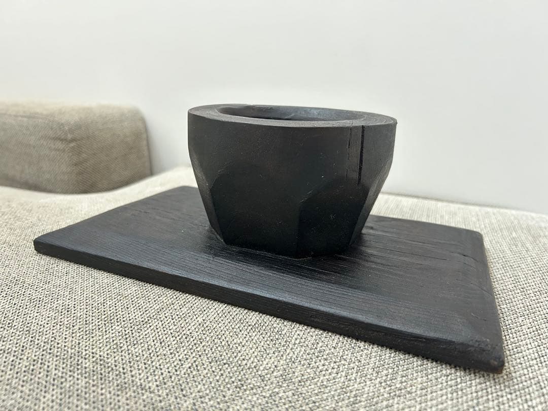 李朝韓国骨董　飾り台　石井佳苗セレクト　ザコンランショップ●川口美術朝鮮骨董