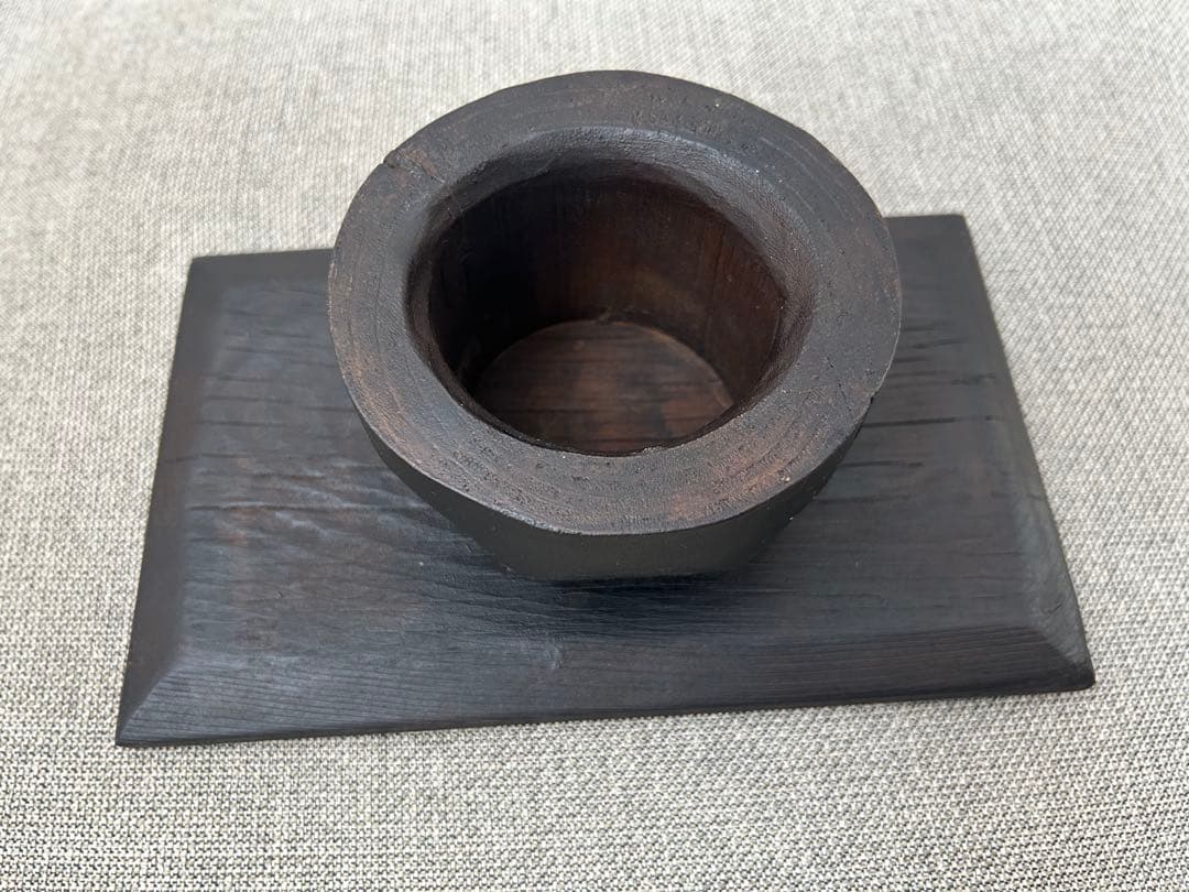 李朝韓国骨董　飾り台　石井佳苗セレクト　ザコンランショップ●川口美術朝鮮骨董