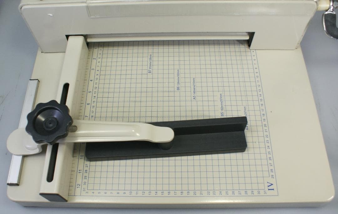 PLATA 大型ペーパー裁断機 カッター PC009