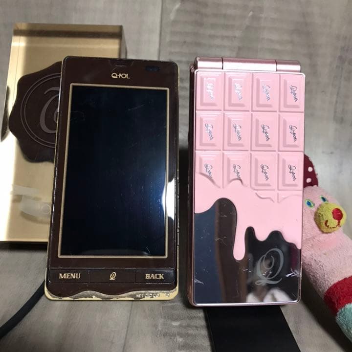 Q-POT SH-04B SH-04D ドコモ ガラケー 携帯 本体