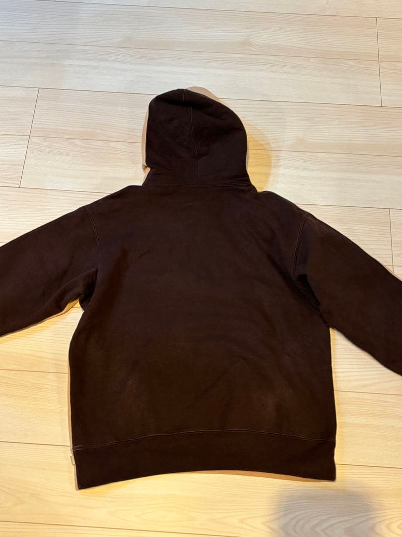 シュプリーム　Sロゴ　コムドット着用モデルカラー