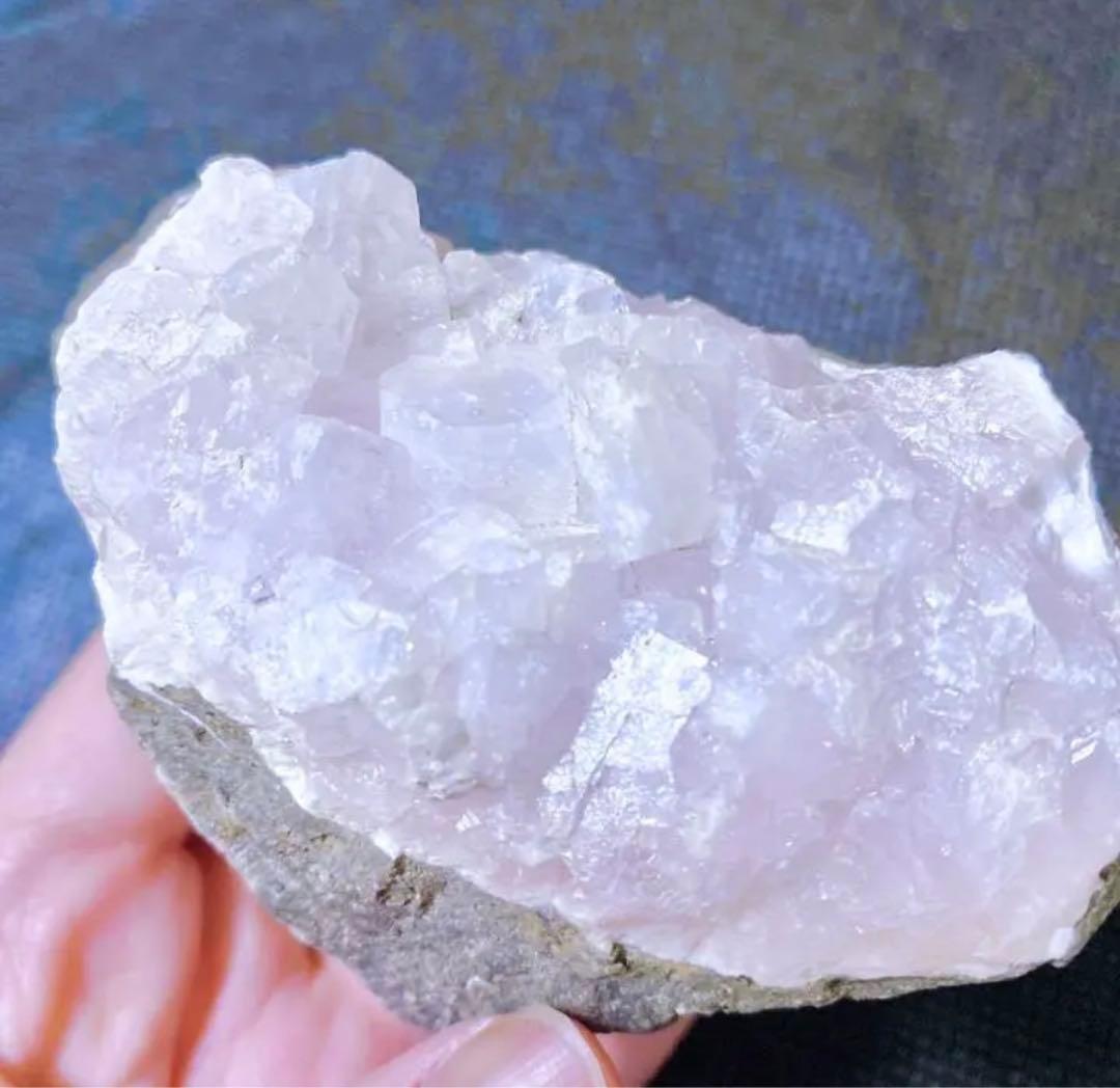 希少な逸品！国産 ピンクアポフィライト 原石 結晶 希少な逸品！国産