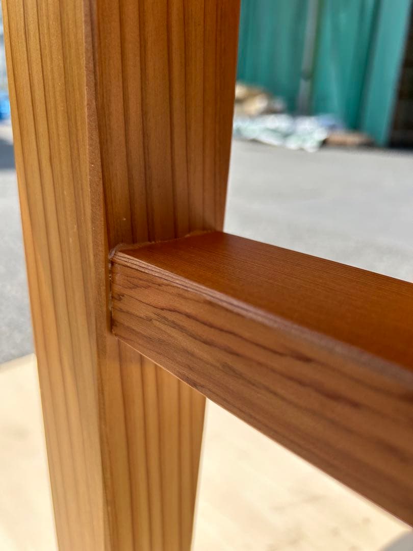 [たのメル便] 杉　円形テーブル　ウレタン塗装　無垢材一枚板　新品未使用