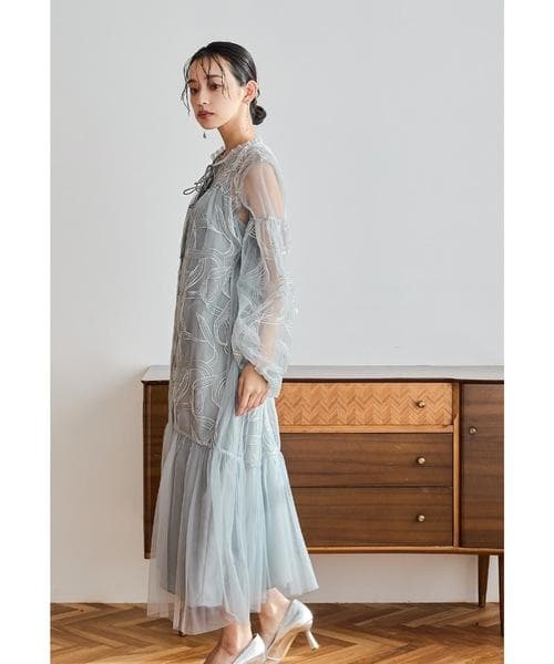 美品 niana ニアナ リボンエンブロイダリーレイヤードドレス L 大きい