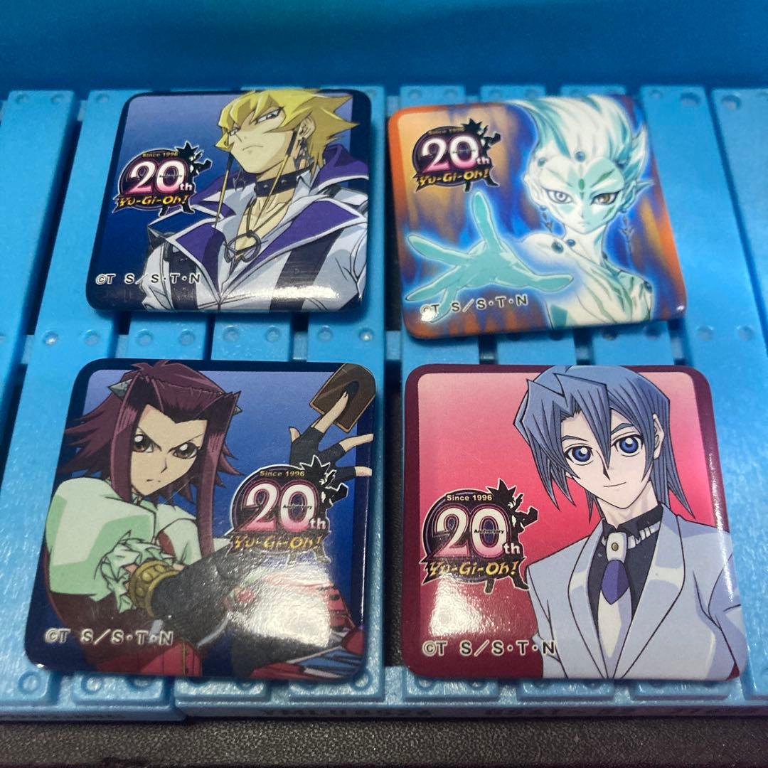 遊戯王 20周年記念 キューブコレクション缶バッジ 4セット - メルカリ