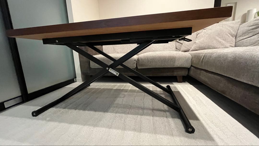 【掲載期間1/25まで！早い者勝ち】ニトリ昇降式ダイニングテーブル　ウォルナット