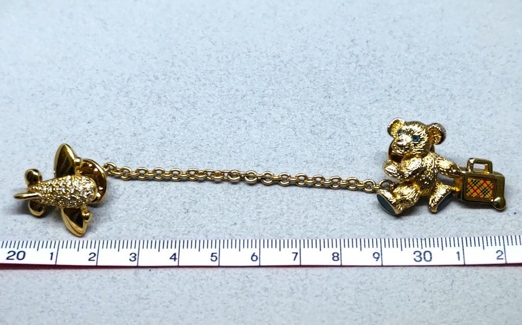 Burberrys バーバリー くま ベア 飛行機 ピンバッジ 40371