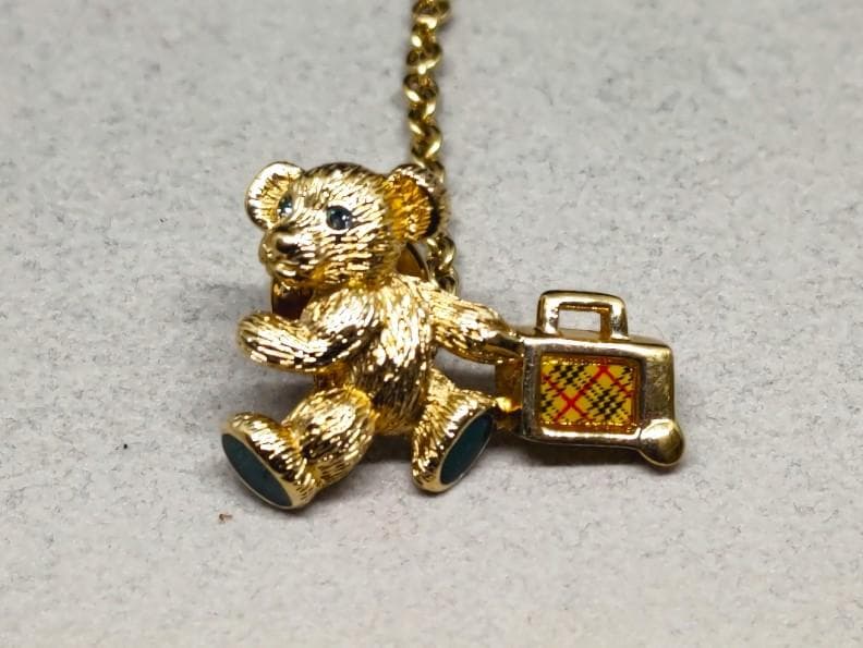 Burberrys バーバリー くま ベア 飛行機 ピンバッジ 40371