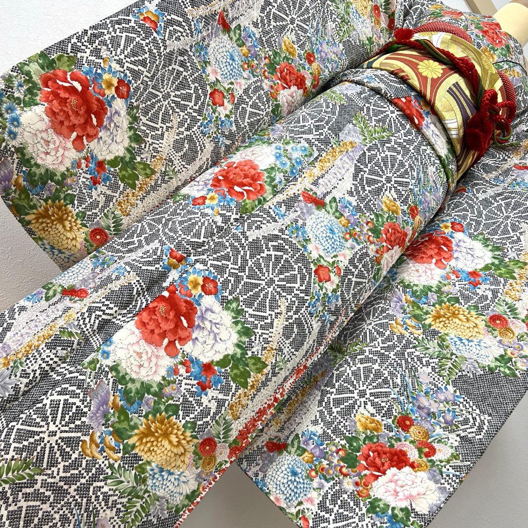 438 振袖フルセット 正絹 黒 赤 金彩 手描き 総柄 小紋 セミアンティーク