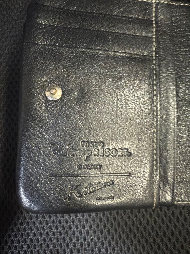 ディズニー　ミッキーマウス　財布　お札おらずに入ります