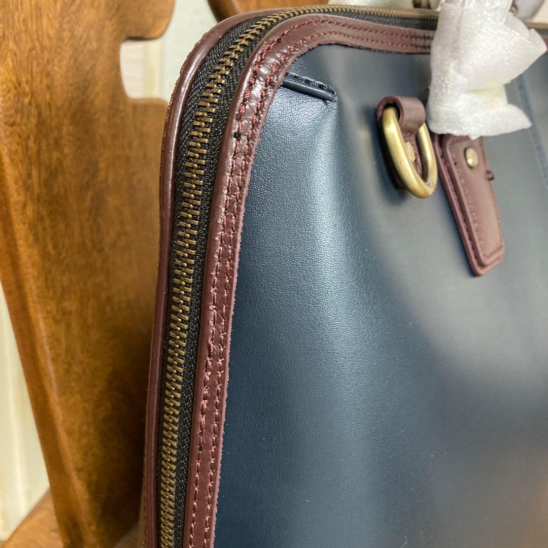 【新品未使用】GOLDMENレザービジネスバッグ .A4 B4 PC.自立底鋲