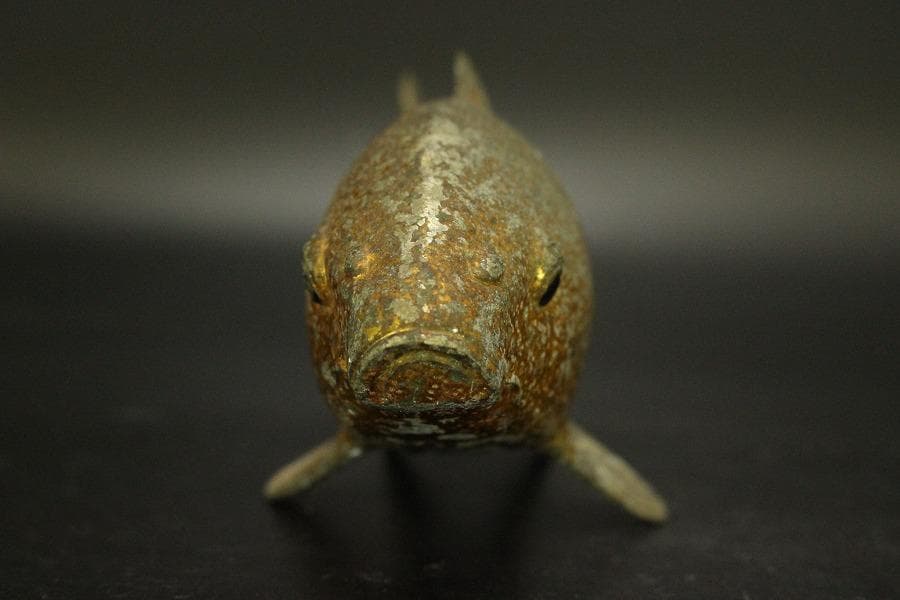 古い 鯉の置物 双魚 錦鯉(ZE457)