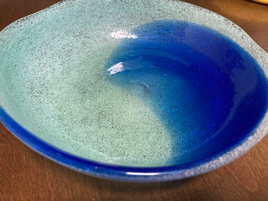 稲嶺盛吉さんのガラス茶泡深皿(約15cm) 稲嶺盛吉さん