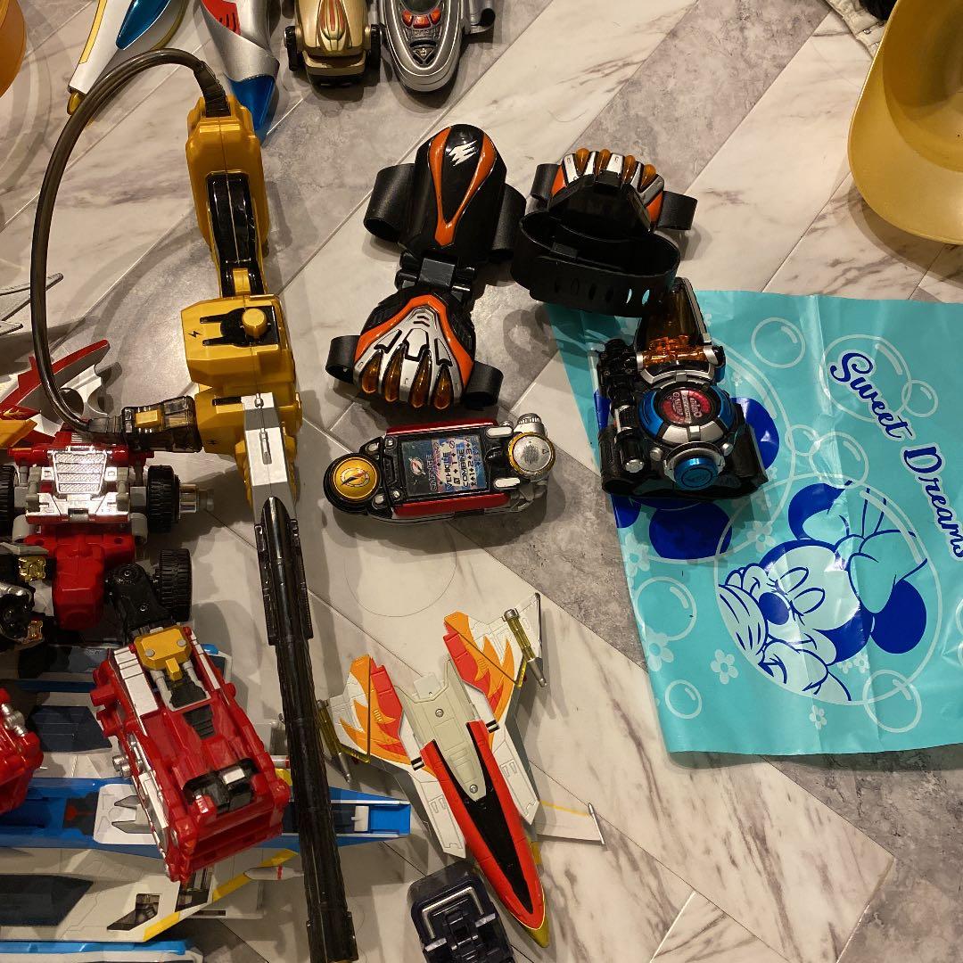 仮面ライダー、スーパー戦隊、ウルトラマンおもちゃ