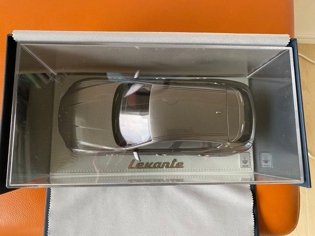 ★ 066/200 ★マセラティ レヴァンテ 1／18 フィギュア★