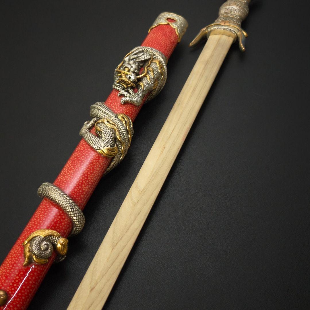 倶利伽羅剣　模造剣　木剣拵　供養品　不動明王法具　剣装具拵