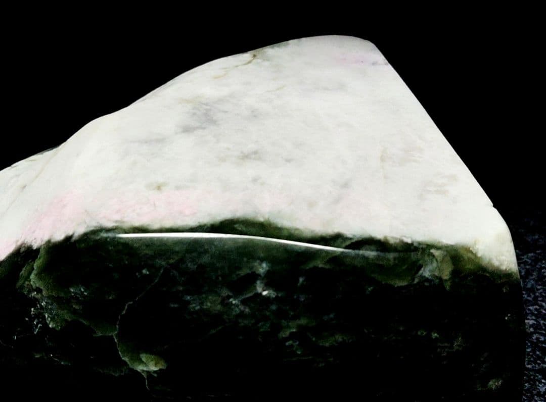 ☆翡翠原石☆糸魚川硬玉【姫川・6色翡翠・磨き2kg】