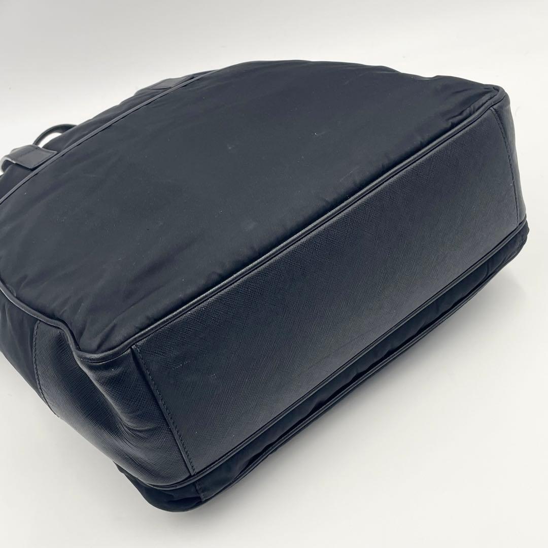 PRADAトートバッグ 2way ビジネス テスートサフィアーノ 三角ロゴ　黒