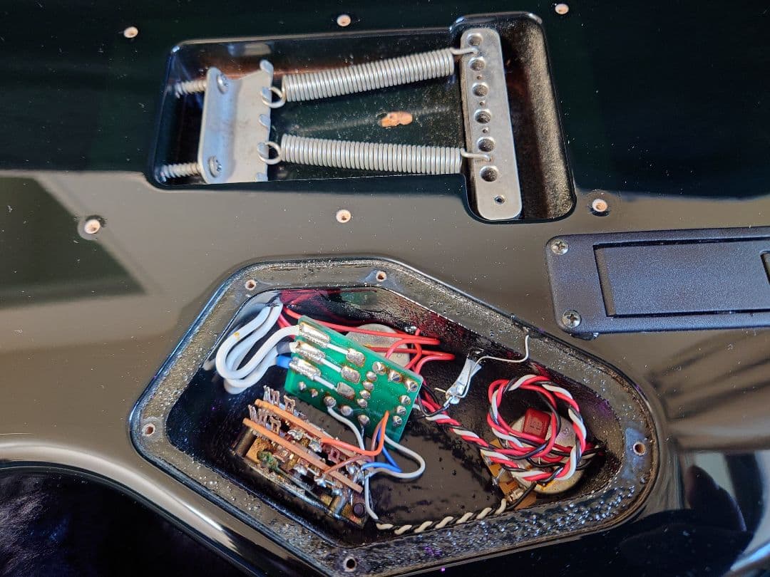 【激レア❗️】Music Man Luke エレキギター カスタム塗装