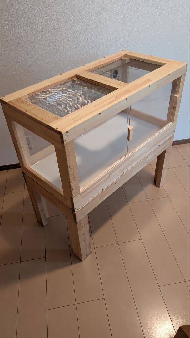 赤松集成材18ミリ幅90縦45奥行45全面アクリル板仕様木材