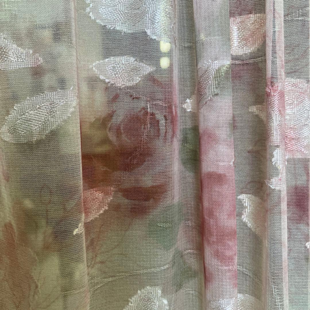 薔薇のカッティングのパーテーション2連 ライトアイボリー薔薇柄生地