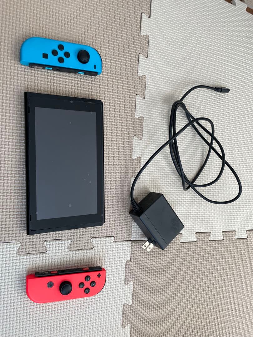 【れっど】Nintendo Switch 本体 青/赤 Joy-Con