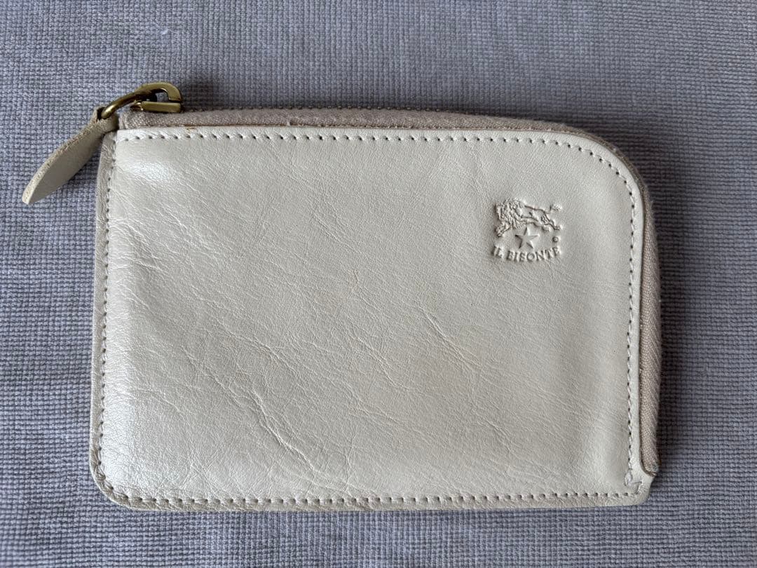 IL BISONTE 定番商品ケース オフホワイト　L字ファスナー レザー