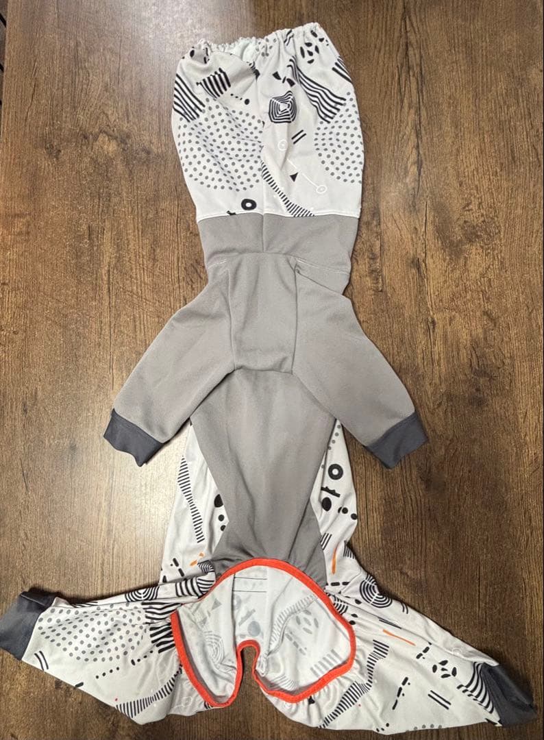 アルファアイコンドッグガードクール4L（股の部分カットあります