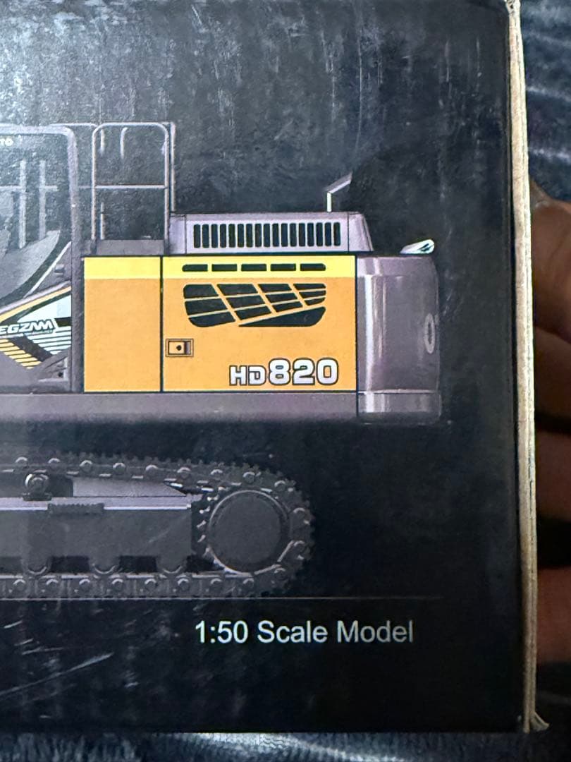 建設模型 KATO HD820 REGZMA油圧ショベル 1/50スケール 油圧ショベル