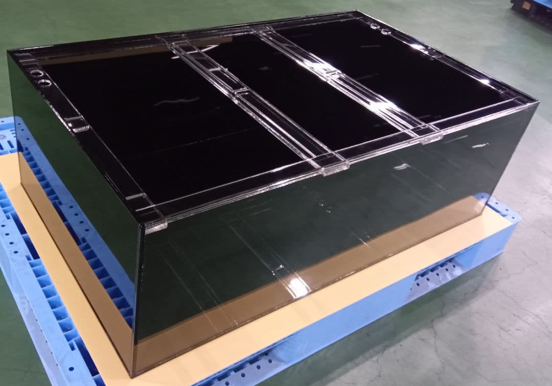 アクリル水槽 W1200 D700 H400 四面黒 ワンオフ 佐川急便発送 - メルカリ