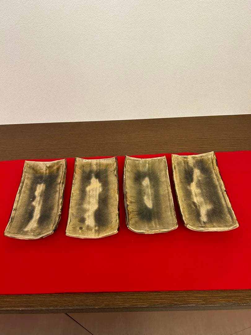 無形文化財加藤孝造　黄瀬戸　長方形皿四客　共箱なし