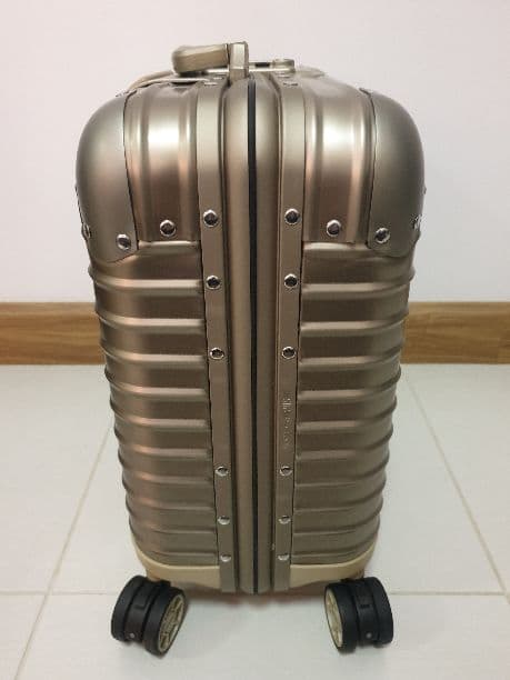 新品】 リモワ トパーズ チタニウム 26L Topas Titanium ✳︎ リモワ