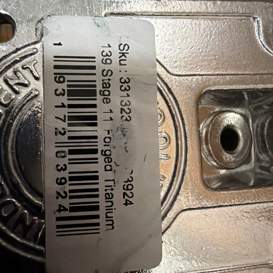 Independent 139 Stage 11 Titanium トラック