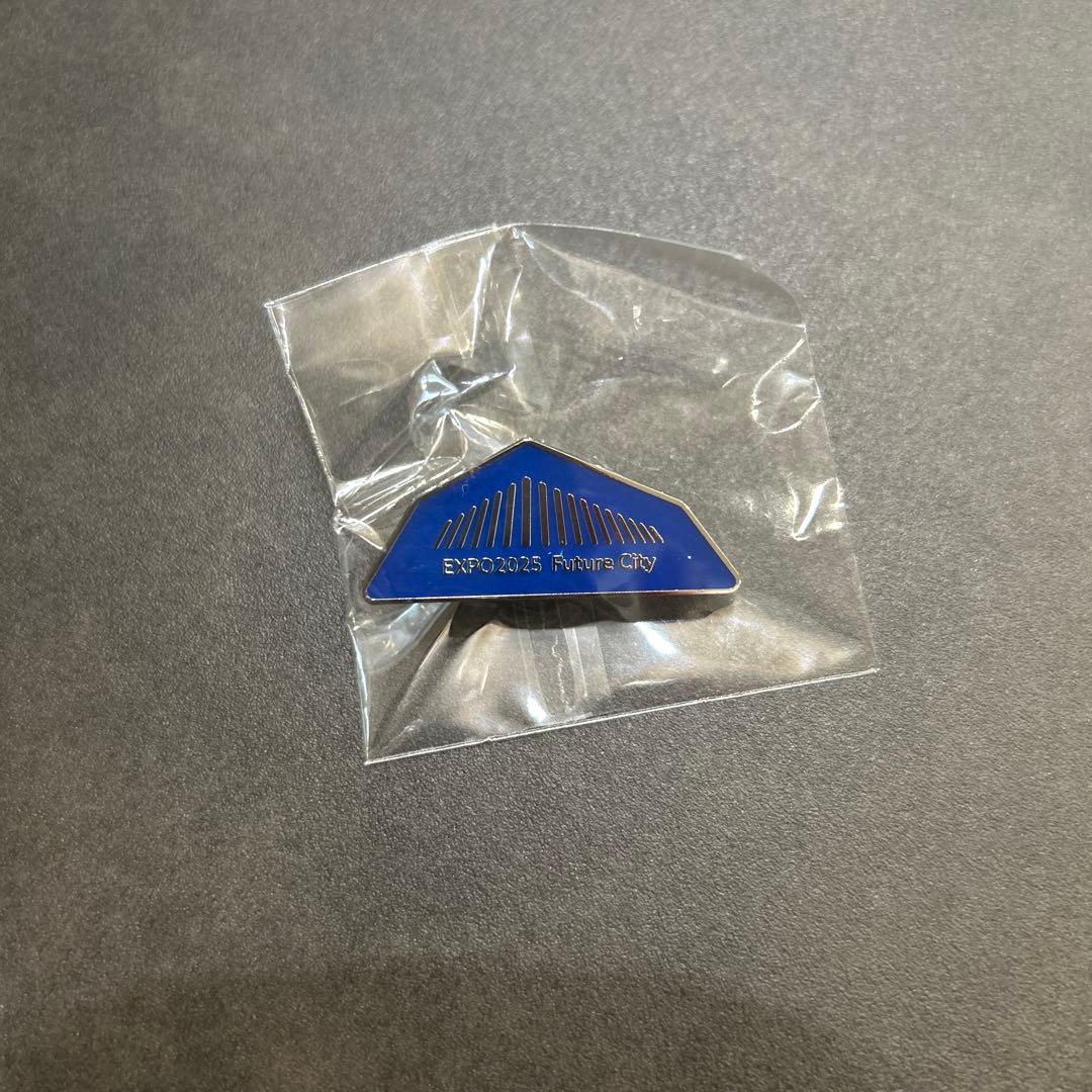 大阪関西万博 未来の都市パビリオン 非売品ピンバッジ - メルカリ