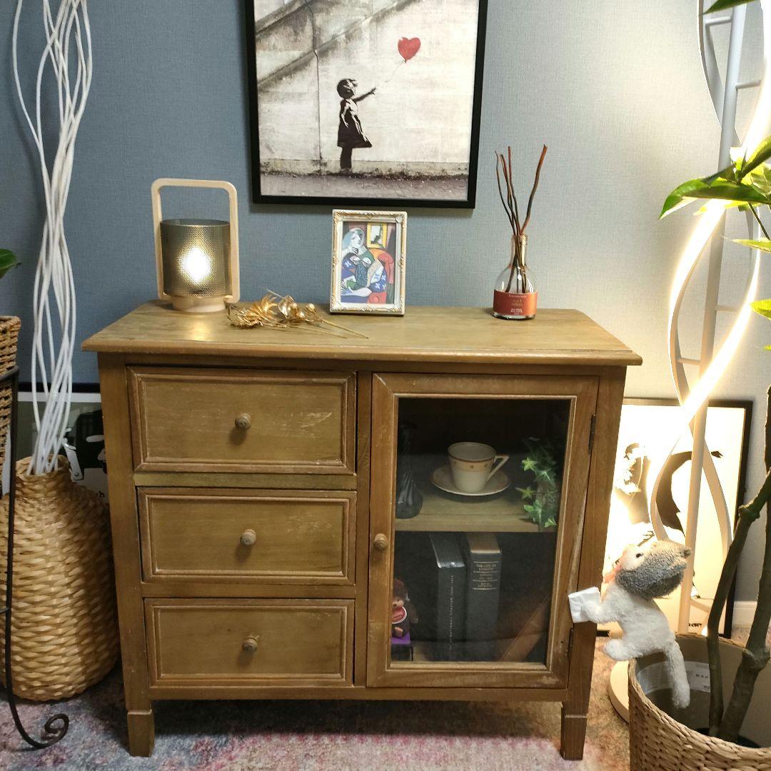 B-COMPANY ビーカンパニー ガラス扉収納キャビネット シャビー - メルカリ