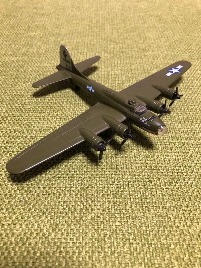 戦闘機　模型　ボーイング　B-17   フライングフォートレス