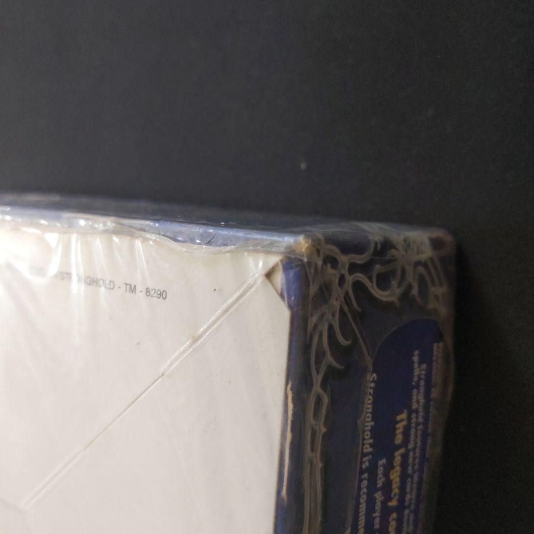 ストロングホールド（STRONGHOLD）ブースター　英語 　１箱（未開封新品）