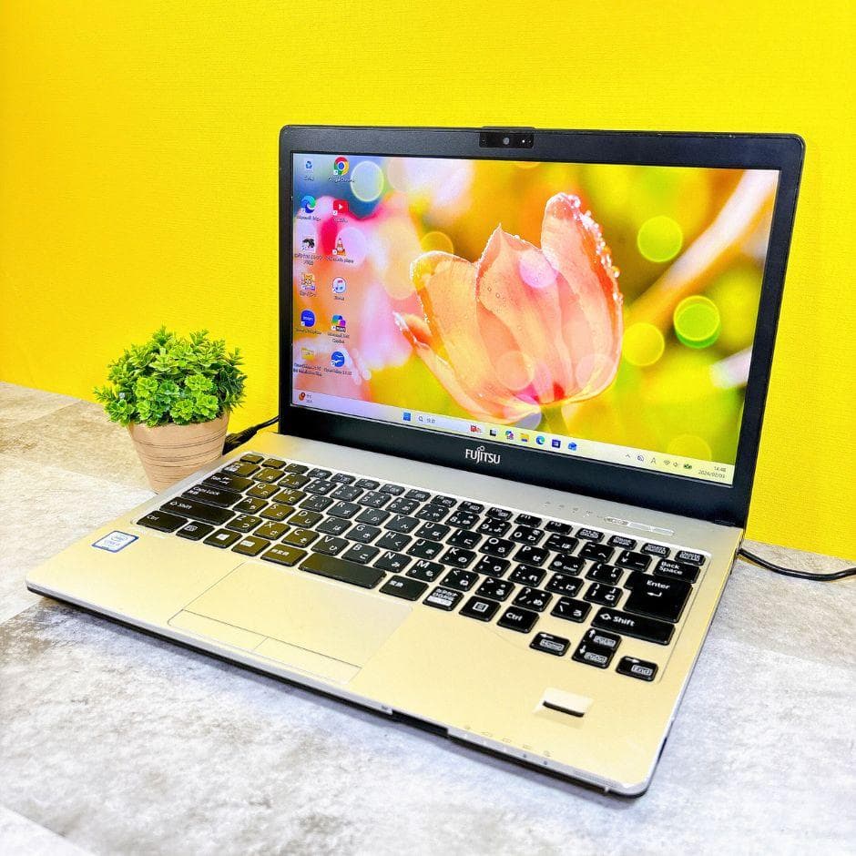 i5✨小型軽量❣SSD搭載で快適✨カメラ付き フルHD 薄型 Windows11