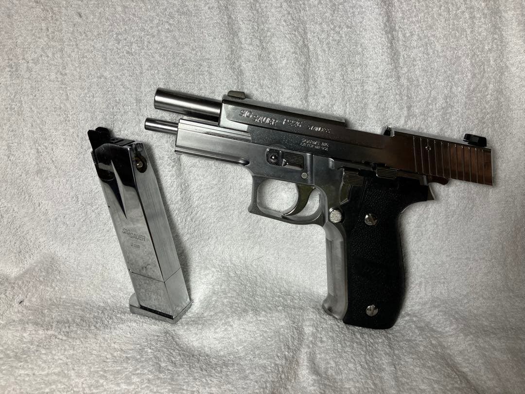 東京ママルイ　ガスブローバック　SIG　SAUER　P226 クロームステンレス