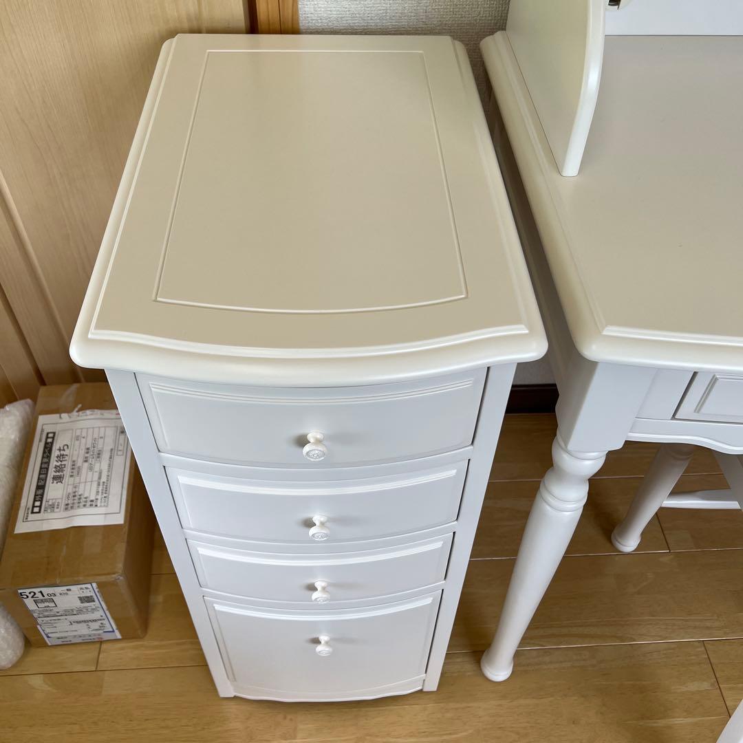 まとめ買い割引き価格リリーホワイトリリージョンキャビネット引き出し4段